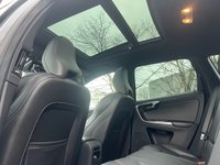 USED 2017 17 VOLVO XC60 2.4 D5 R-DESIGN LUX NAV AWD 5d 217 BHP 