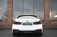 USED 2020 BMW 5 SERIES 3.0 530D XDRIVE M SPORT MHEV 4d 282 BHP REAR TV / SUNROOF / LASERLIGHT