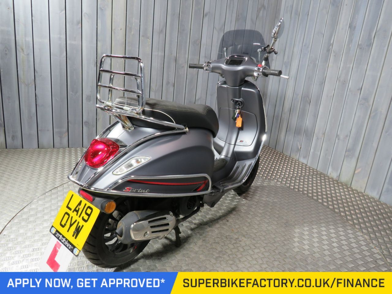 Sprint Mat Grijs Vespa Sprint Sport Grigio Titanio Vespa Grijs