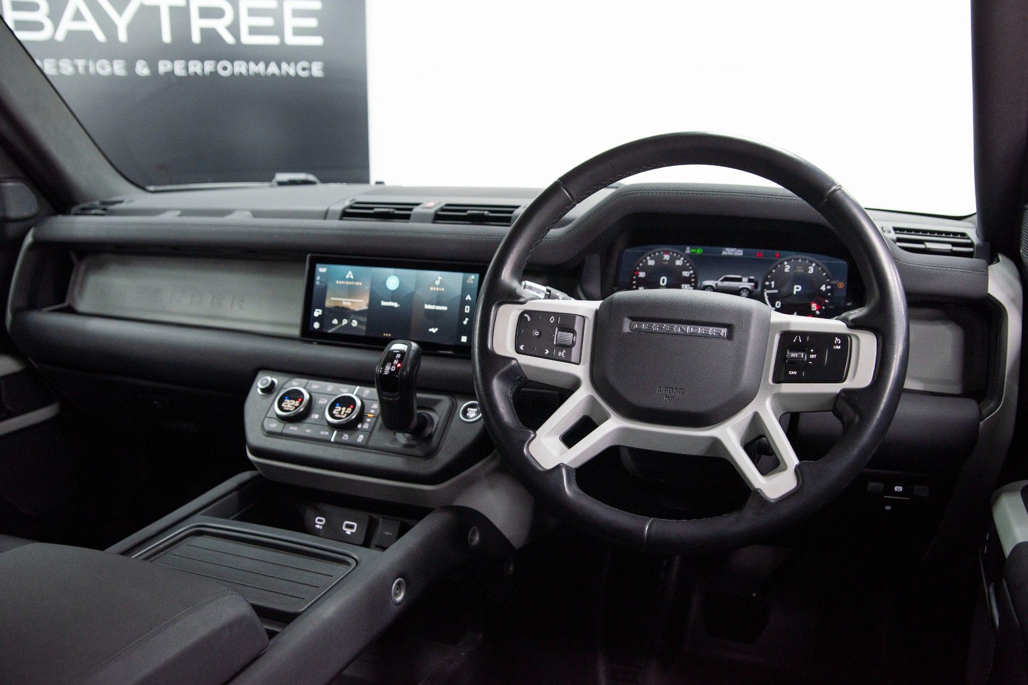 USED 2021 21 LAND ROVER DEFENDER 3.0 SE MHEV 
