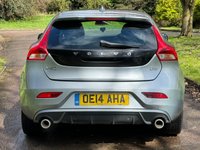 USED 2014 14 VOLVO V40 2.0 D3 R-DESIGN LUX NAV 5d 148 BHP 