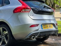 USED 2014 14 VOLVO V40 2.0 D3 R-DESIGN LUX NAV 5d 148 BHP 