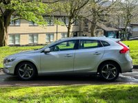USED 2014 14 VOLVO V40 2.0 D3 R-DESIGN LUX NAV 5d 148 BHP 