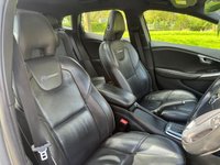 USED 2014 14 VOLVO V40 2.0 D3 R-DESIGN LUX NAV 5d 148 BHP 