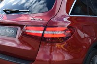 USED 2017 67 MERCEDES-BENZ GLC-CLASS 3.0 GLC 350 D 4MATIC AMG LINE PREMIUM PLUS 5d 255 BHP PANORAMIC ROOF / HEATED SEATS