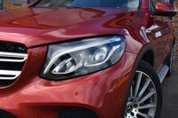 USED 2017 67 MERCEDES-BENZ GLC-CLASS 3.0 GLC 350 D 4MATIC AMG LINE PREMIUM PLUS 5d 255 BHP PANORAMIC ROOF / HEATED SEATS