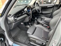 USED 2020 20 MINI HATCH COOPER 1.5 COOPER CLASSIC 5d 134 BHP PANORAMIC ROOF | HEAD UP DISPLAY