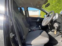 USED 2013 63 TOYOTA AYGO 1.0 VVT-I MOVE WITH STYLE 5d 68 BHP 10 MAIN DEALER SERVICES