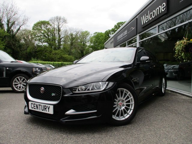 2016 16 Jaguar Xe 2.0 R-SPORT 4d 161 BHP