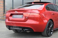 USED 2016 66 JAGUAR XE 3.0 S 4d 335 BHP PAN ROOF / MERIDIAN / BLACK PK
