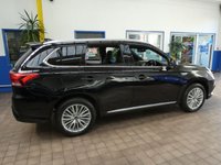 USED 2019 69 MITSUBISHI OUTLANDER 2.4 PHEV EXCEED SAFETY 5d 222 BHP SAT NAV HEATED LEATHER REAR CAMERA PARKING SENSORS. EXCELLENT SERVICE HISTORY MITSUBISHI WARRANTY DEC 2024