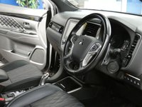 USED 2019 69 MITSUBISHI OUTLANDER 2.4 PHEV EXCEED SAFETY 5d 222 BHP SAT NAV HEATED LEATHER REAR CAMERA PARKING SENSORS. EXCELLENT SERVICE HISTORY MITSUBISHI WARRANTY DEC 2024
