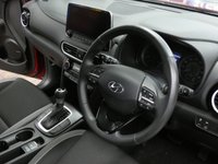 USED 2020 20 HYUNDAI KONA 1.6 GDI PREMIUM 5d 140 BHP SAT NAV REAR VIEW CAMERA CRUISE CONTROL 2 OWNERS SERVICE HISTORY HYUNDAI WARRANTY TILL JULY 2025