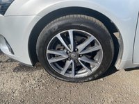 USED 2014 14 TOYOTA AVENSIS 2.2 D-CAT ICON 4d 150 BHP 2 KEYS + FRONT AND REAR PARKING SENSORS +   REVERSING CAMERA +   DUAL ZONE CLIMATE CONTROL +   TRACTION CONTROL +   ADAPTIVE CRUISE CONTROL +   SAT NAVIGATION +   BLUETOOTH CONNECTIVITY +   USB CONNECTIVITY +   KEY LESS START +   SPARE WHEEL + 17 INCH ALLOY WHEELS +