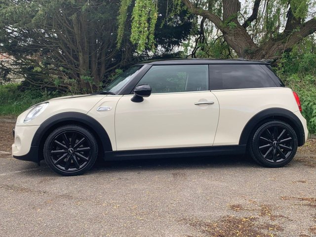 View our MINI HATCH COOPER