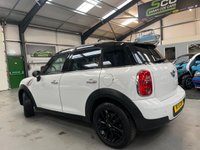 USED 2011 11 MINI COUNTRYMAN 1.6L COOPER 5d 122 BHP Panoramic Roof, CHILI Pack