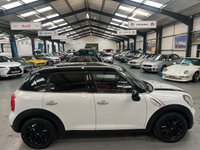 USED 2011 11 MINI COUNTRYMAN 1.6L COOPER 5d 122 BHP Panoramic Roof, CHILI Pack