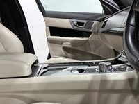 USED 2015 65 JAGUAR XF 3.0 D V6 S PORTFOLIO 4d 275 BHP 