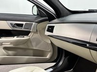 USED 2015 65 JAGUAR XF 3.0 D V6 S PORTFOLIO 4d 275 BHP 