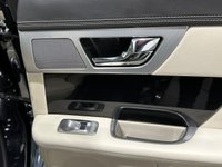 USED 2015 65 JAGUAR XF 3.0 D V6 S PORTFOLIO 4d 275 BHP 
