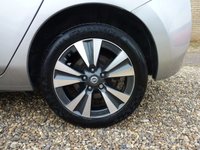 USED 2015 65 NISSAN LEAF TEKNA 5d 109 BHP www.suffolkcarcentre.co.uk - Located at Ilketshall