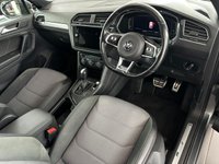 USED 2020 69 VOLKSWAGEN TIGUAN 1.5 R-LINE TECH TSI EVO DSG 5d 148 BHP SPORT SEATS - 20" ALLOY WHEELS - SAT NAV - DSG GERBOX - PANORAMIC GLASS ROOF - PARKING SENSORS