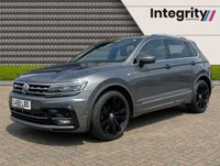 USED 2020 69 VOLKSWAGEN TIGUAN 1.5 R-LINE TECH TSI EVO DSG 5d 148 BHP SPORT SEATS - 20" ALLOY WHEELS - SAT NAV - DSG GERBOX - PANORAMIC GLASS ROOF - PARKING SENSORS