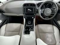 USED 2016 16 JAGUAR XE 2.0 PORTFOLIO 4d 178 BHP Automatic - Leather Seats - Alloy Wheels - Navigation - Parking Sensors
