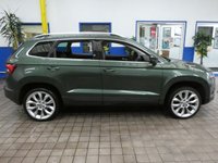 USED 2020 70 SKODA KAROQ 1.5 SE L TSI DSG 5d 148 BHP SAT NAV PART LEATHER REAR VIEW CAMERA CRUISE CONTROL PARKING SENSORS GENUINE LOW MILES 1 OWNER SERVICE HISTORY 6 MONTHS GOLD WARRANTY