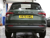 USED 2020 70 SKODA KAROQ 1.5 SE L TSI DSG 5d 148 BHP SAT NAV PART LEATHER REAR VIEW CAMERA CRUISE CONTROL PARKING SENSORS GENUINE LOW MILES 1 OWNER SERVICE HISTORY 6 MONTHS GOLD WARRANTY