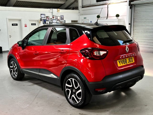 View our RENAULT CAPTUR