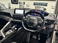 USED 2020 70 PEUGEOT 5008 1.2 PURETECH S/S ALLURE 5d 130 BHP 