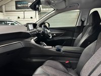 USED 2020 70 PEUGEOT 5008 1.2 PURETECH S/S ALLURE 5d 130 BHP 