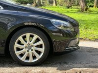 USED 2013 13 VOLVO V40 2.0 D3 SE LUX NAV 5d 148 BHP 