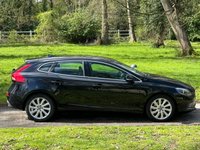 USED 2013 13 VOLVO V40 2.0 D3 SE LUX NAV 5d 148 BHP 