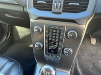 USED 2013 13 VOLVO V40 2.0 D3 SE LUX NAV 5d 148 BHP 