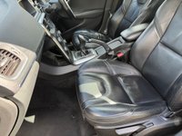 USED 2013 13 VOLVO V40 2.0 D3 SE LUX NAV 5d 148 BHP 