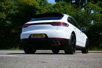 USED 2019 19 PORSCHE MACAN 3.0 S PDK 5d 349 BHP CARRERA WHITE METALLIC PAINTWORK + MOJAVE LTHR + CARPLAY + NAV + DAB
