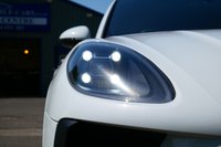 USED 2019 19 PORSCHE MACAN 3.0 S PDK 5d 349 BHP CARRERA WHITE METALLIC PAINTWORK + MOJAVE LTHR + CARPLAY + NAV + DAB