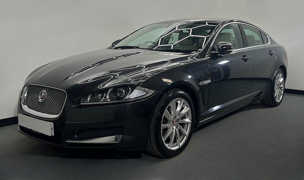 View our Jaguar Xf