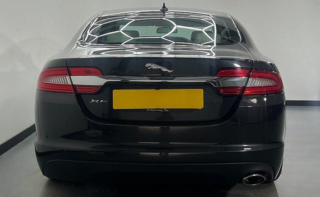 2014 JAGUAR XF - Photo 5