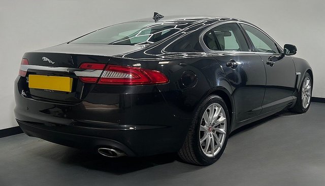 2014 JAGUAR XF - Photo 2