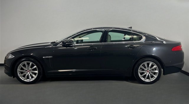 2014 JAGUAR XF - Photo 7