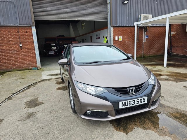 2013 63 Honda Civic 1.8 I-VTEC ES 5d 140 BHP