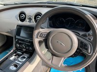 USED 2015 65 JAGUAR XJ 3.0 D V6 PORTFOLIO 4d 275 BHP 