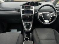 USED 2013 13 TOYOTA VERSO 2.0 ICON D-4D  5d 122 BHP FULL SERVICE RECORD +  CRUISE CONTROL +  DUAL CLIMATE CONTROL +  DAB RADIO +  REVERSING CAMERA +  BLUETOOTH CONNECTION +