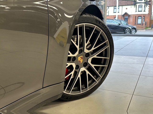 2023 PORSCHE 911 - Photo 10