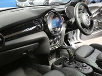 USED 2023 23 MINI HATCH COOPER COOPER S LEVEL 3 3d 181 BHP NO ROAD TAX, NO CONGESTION CHARGE, NO CAZ, NO ULEZ. STUNNING EXAMPLE HEAD UP DISPLAY SAT NAV HARMAN KARDON SOUND LEATHER HEATED SEATS PANORAMIC SUNROOF REAR CAMERA PARKING SENSORS 1 OWNER MINI WARRANTY TILL AUGUST 2026