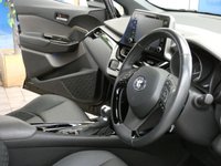 USED 2021 21 TOYOTA CHR 1.8 EXCEL 5d 121 BHP SAT NAV HEATED LEATHER REAR CAMERA PARKING SENSORS 1 OWNER TOYOTA WARRANTY TILL MARCH 2031