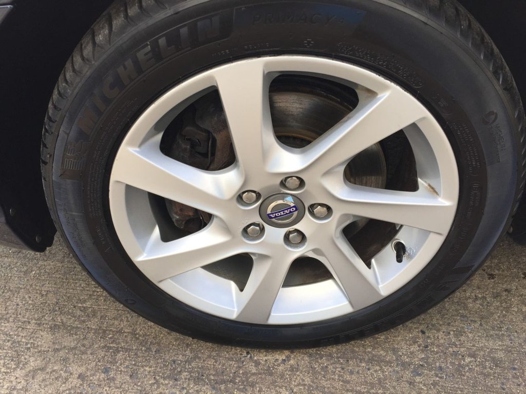 USED 2014 14 VOLVO V70 2.4 D5 SE LUX 5d 212 BHP DRIVERS SUPPORT PACK / WINTER PACK